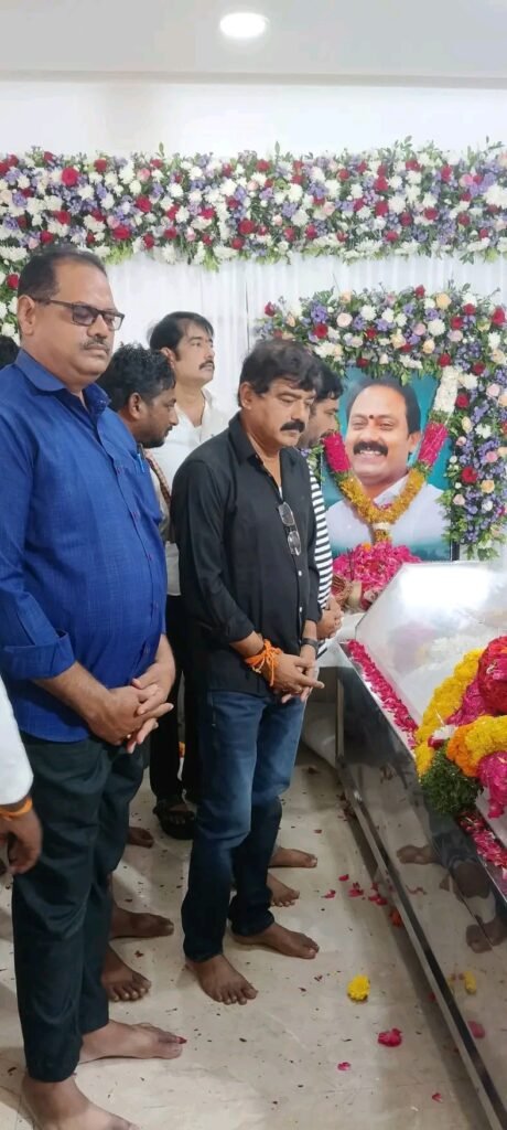 మాజీ ఉప ముఖ్యమంత్రి ఆళ్ల నాని భౌతికకాయానికి కాపు జేఏసీ చైర్మన్ చందు జనార్దన్ ఘన నివాళి
