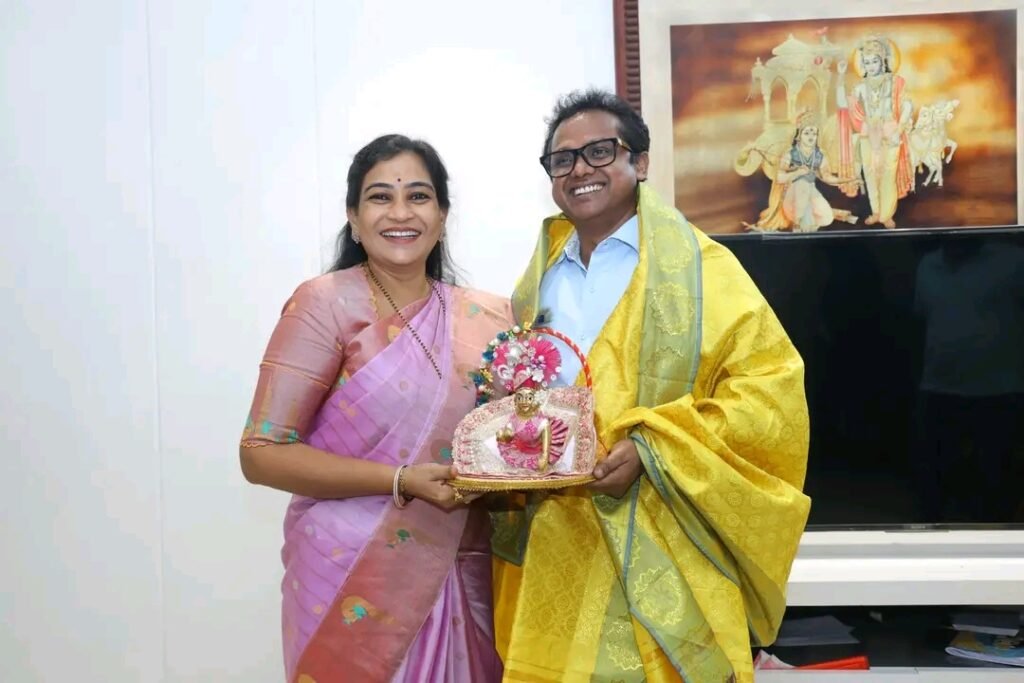 కమిటీ కుర్రోళ్లు’ చిత్ర సహ నిర్మాత ఫణి అడపాకకు విశాఖపట్నంలో ఘన సత్కారం: జాతీయ స్థాయిలో అవార్డుల పంట.. చిత్ర బృందానికి ప్రశంసల వెల్లువ!