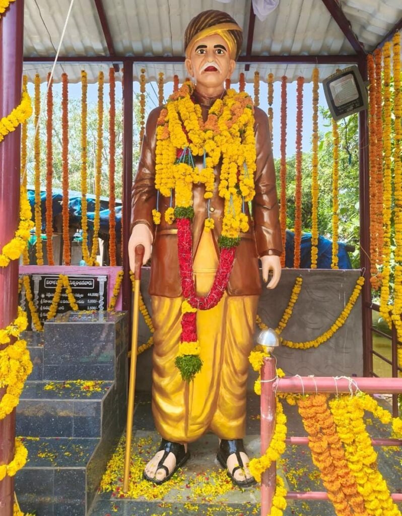 కలిదిండి మండలం మూలలంకలో ఘనంగా శెట్టిబలిజ వ్యవస్థాపక అధ్యక్షుడు దొమ్మేటి వెంకటరెడ్డి విగ్రహ ఆవిష్కరణ – హాజరైన మంత్రి వాసంశెట్టి సుభాష్, ఎమ్మెల్యే కామినేని