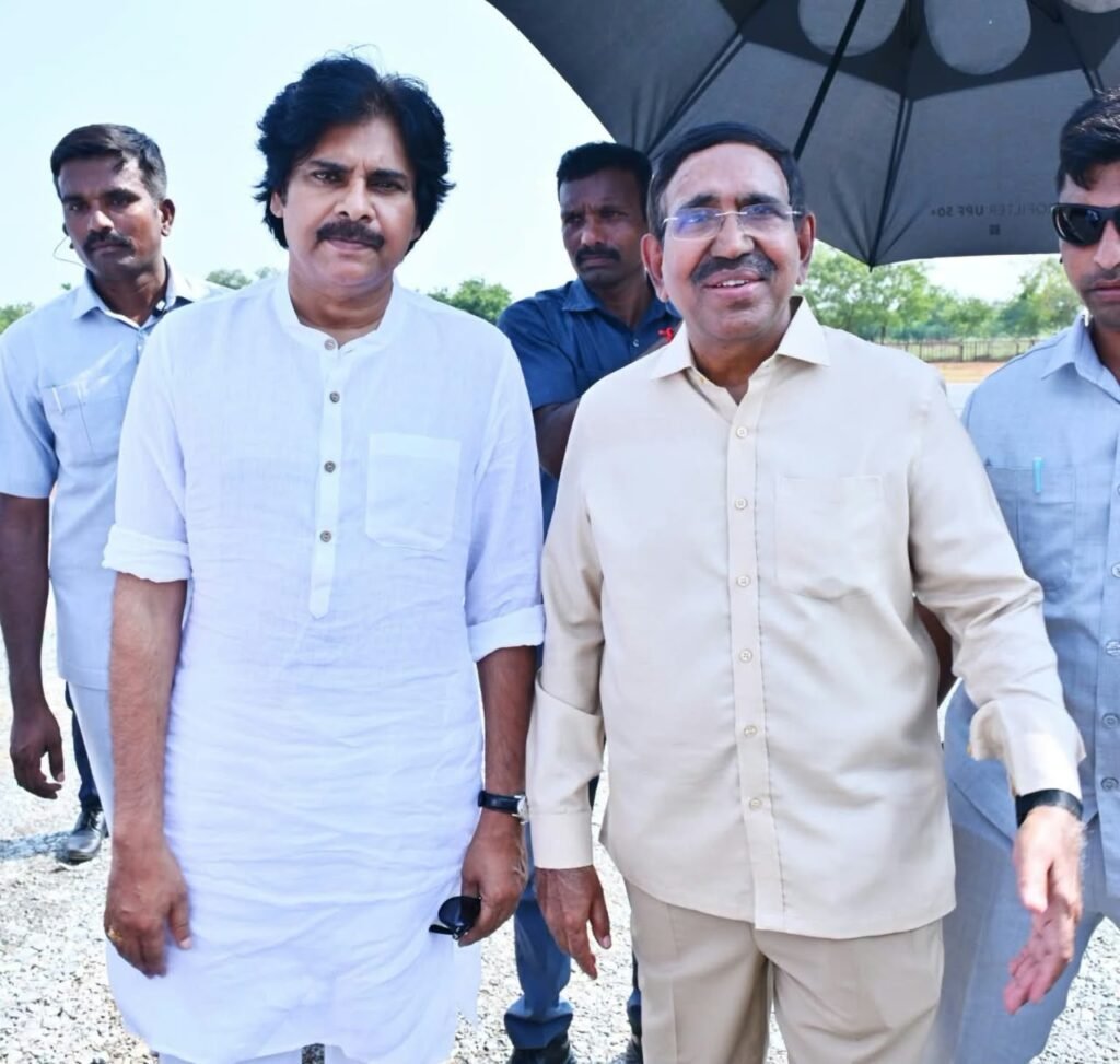 నెల్లూరు జిల్లా ఉదయగిరికి చేరుకున్న ఉప ముఖ్యమంత్రి పవన్ కల్యాణ్.. హెలిప్యాడ్ వద్ద ఘన స్వాగతం పలికిన మంత్రులు, కూటమి నాయకులు