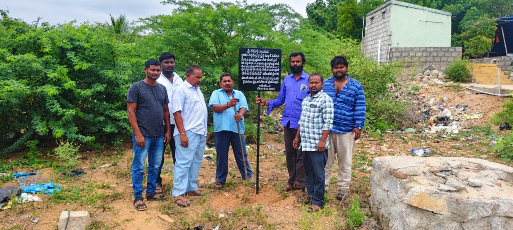 సుండుపల్లి మండలంలో భూ కబ్జాకు చెక్.. అక్కంపల్లిలో ప్రభుత్వ స్థలాన్ని కాపాడిన గ్రామస్తులు, ఎంజేపీఎస్ నాయకులు