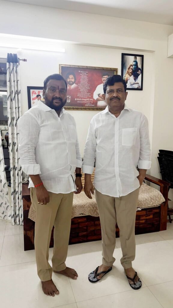 ఎమ్మెల్సీ పిడుగు హరిప్రసాద్‌ను మర్యాదపూర్వకంగా కలిసిన జనసేన రాష్ట్ర కార్యదర్శి అమ్మిశెట్టి వాసు!