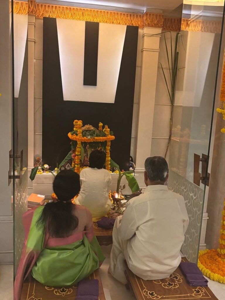నివాసంలో వినాయక చవితి పూజలు నిర్వహించిన ముఖ్యమంత్రి చంద్రబాబు