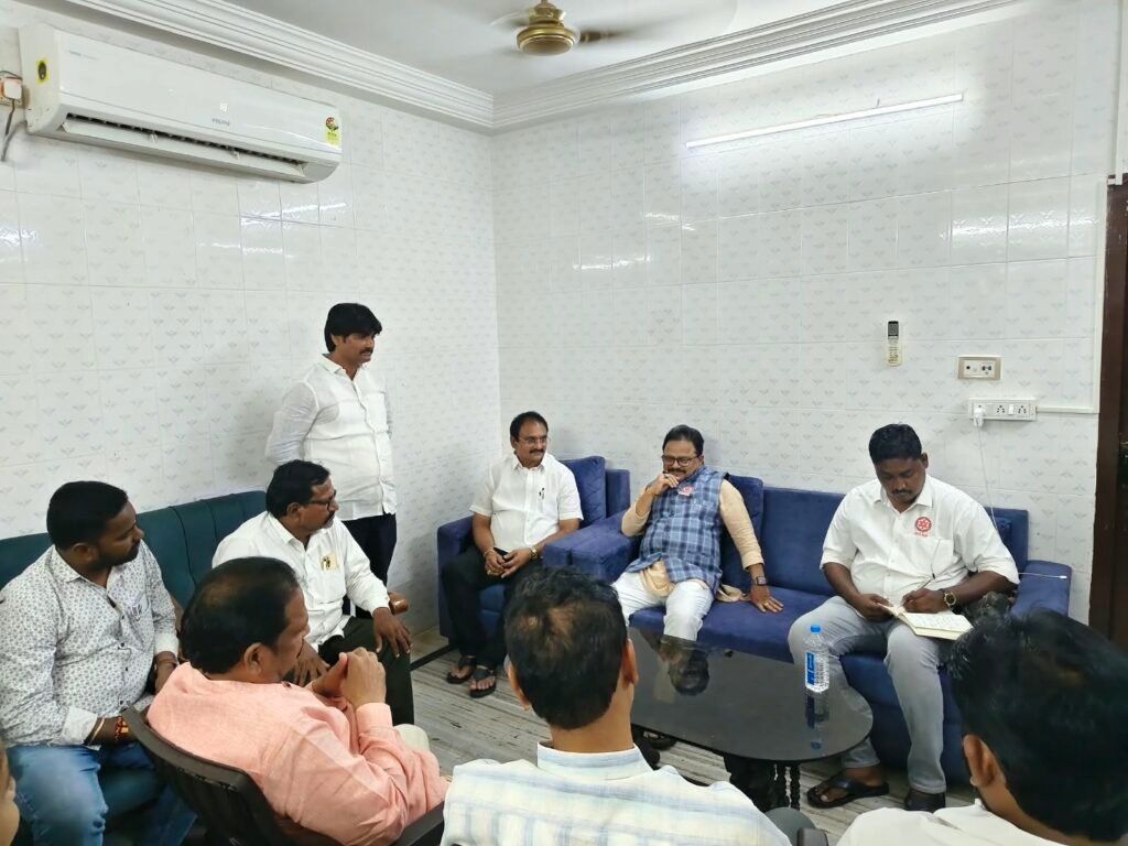 ఒంగోలులో జనసేన స్థానిక సమరశంఖం: కొత్తగా చేరిన కార్పొరేటర్లు, నాయకులకు తమ్మిరెడ్డి శివశంకర్ దిశానిర్దేశం