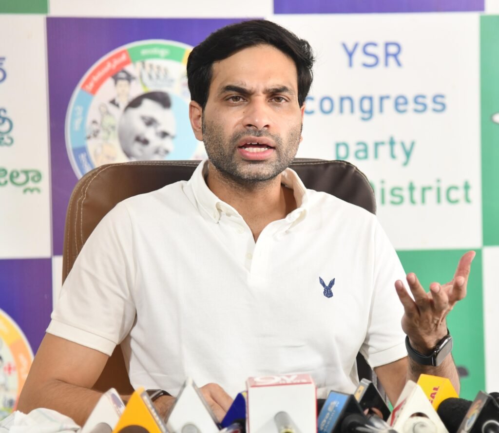 కరువుకు బ్రాండ్ అంబాసిడర్ చంద్రబాబు: వైఎస్సార్‌సీపీ ఎన్టీఆర్ జిల్లా అధ్యక్షుడు దేవినేని అవినాష్ ఘాటు వ్యాఖ్యలు