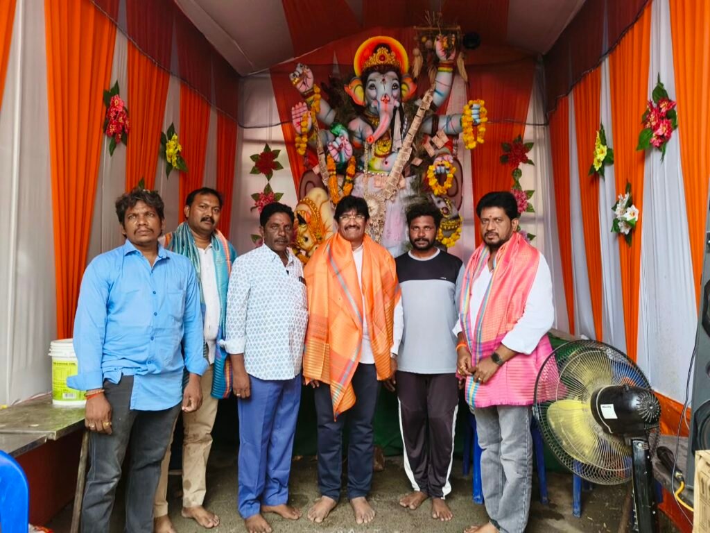 వైఎస్సార్ కాలనీలో ఘనంగా వినాయక చవితి ఉత్సవాలు