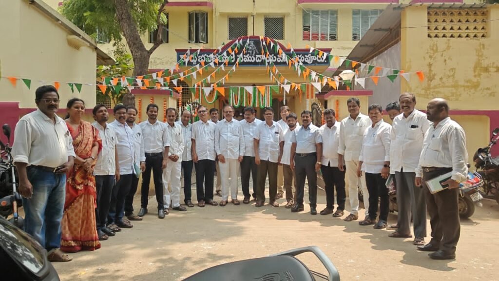 న్యాయవాదుల విధుల బహిష్కరణ.. అడ్వకేట్ ప్రొటెక్షన్ యాక్ట్‌కు డిమాండ్