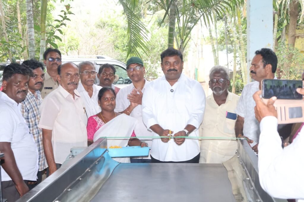 మొవ్వలో తడి-పొడి చెత్త విభజన యంత్రాన్ని ప్రారంభించిన పామర్రు ఎమ్మెల్యే వర్ల కుమార్ రాజా