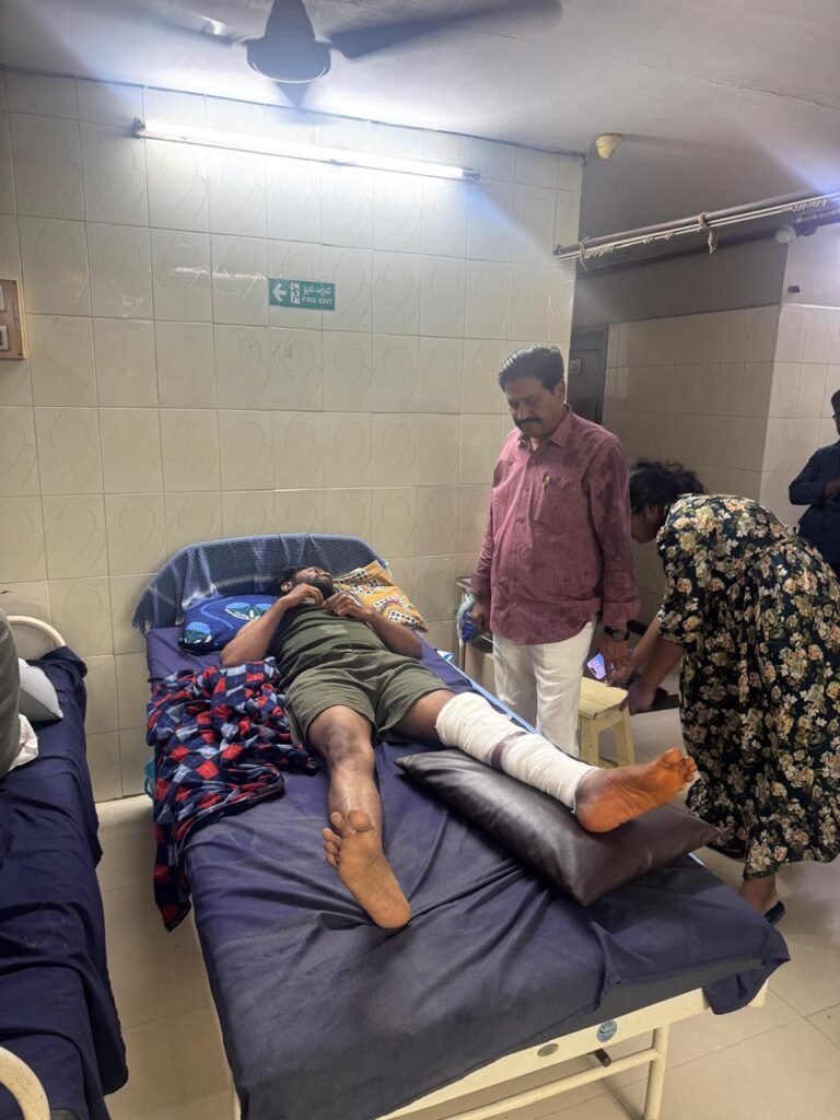 అనారోగ్యంతో బాధపడుతున్న బాధితులకు జనసేన భరోసా: ఆస్పత్రుల్లో పరామర్శించిన జిల్లా అధ్యక్షుడు సామినేని ఉదయభాను.. వ్యక్తిగతంగా అండగా ఉంటామని హామీ!