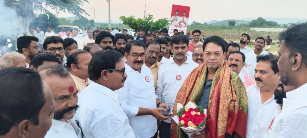 స్థానిక సంస్థల ఎన్నికల సమన్వయకర్త దేవ వరప్రసాద్‌కు రాజంపేటలో ఘన స్వాగతం: యల్లటూరు భవనంలో సత్కరించిన జనసేన ఇంచార్జ్ శ్రీనివాసరాజు!