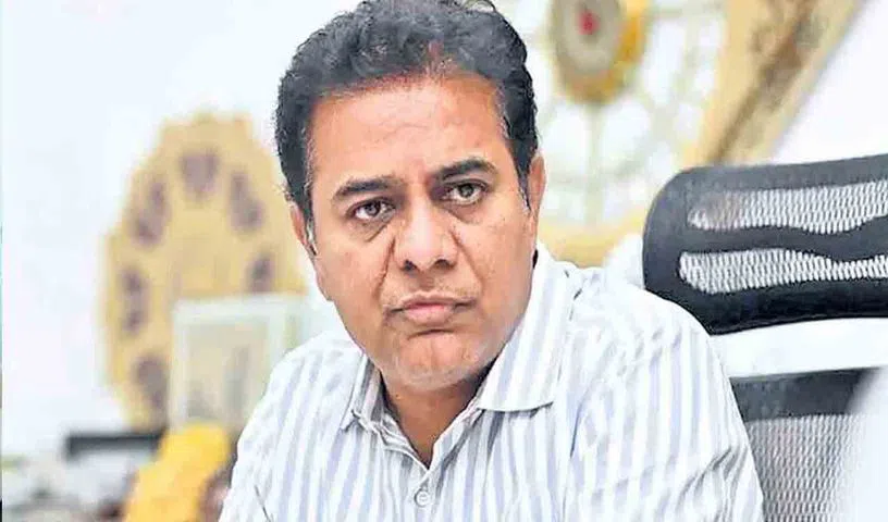 కేటీఆర్ పీఏ, పీఆర్వోలకు పోలీసుల నోటీసులు.. విచారణకు హాజరుకావాలని ఆదేశం