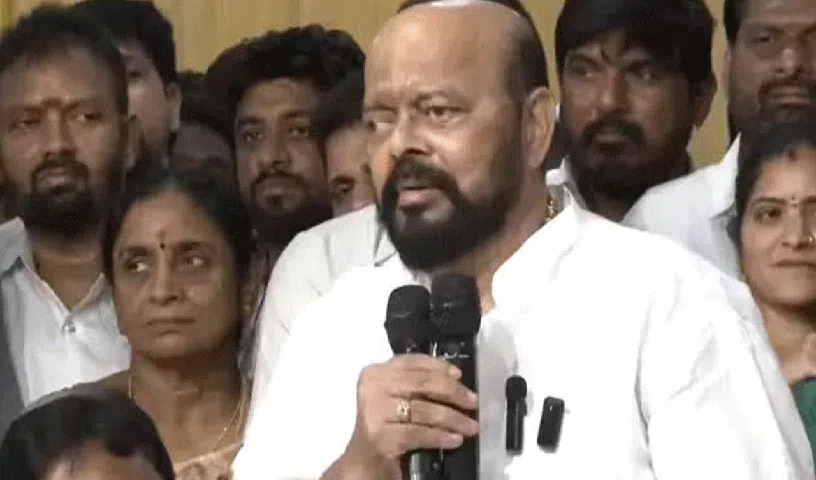 కాంగ్రెస్ వీడే ప్రసక్తే లేదు: కొండా మురళి స్పష్టత