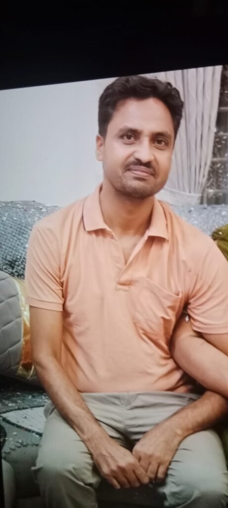 మదనపల్లెలో విషాదం: ఉరివేసుకుని హర్యానాకు చెందిన క్వారీ నిర్వాహకుడు ఆత్మహత్య