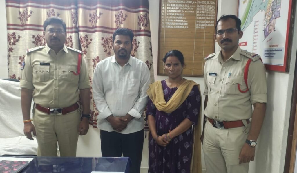 వాట్సాప్ మెసేజ్‌తో ప్రాణాలు కాపాడిన తిరుపతి పోలీసులు.. అప్పుల బాధతో ఆత్మహత్యకు యత్నించిన వ్యక్తికి పునర్జన్మ