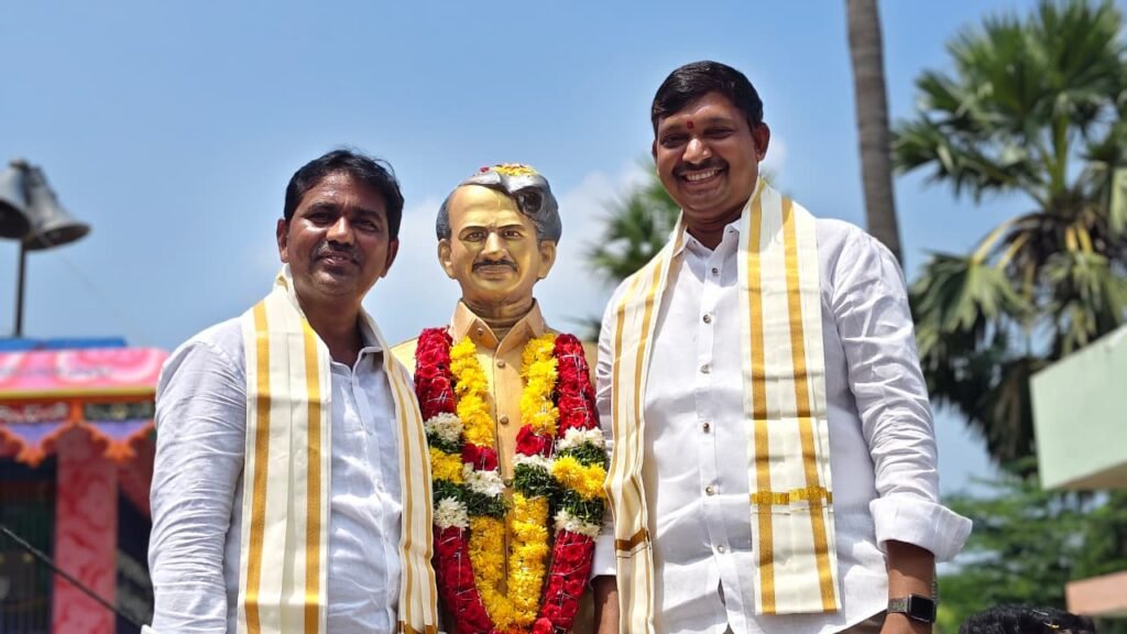పెడన నియోజకవర్గంలో పల్లె పండుగ కార్యక్రమం రూ.80 లక్షలతో బీటీ రోడ్లకు శంకుస్థాపన చేసిన ఎమ్మెల్యే కాగిత కృష్ణ ప్రసాద్