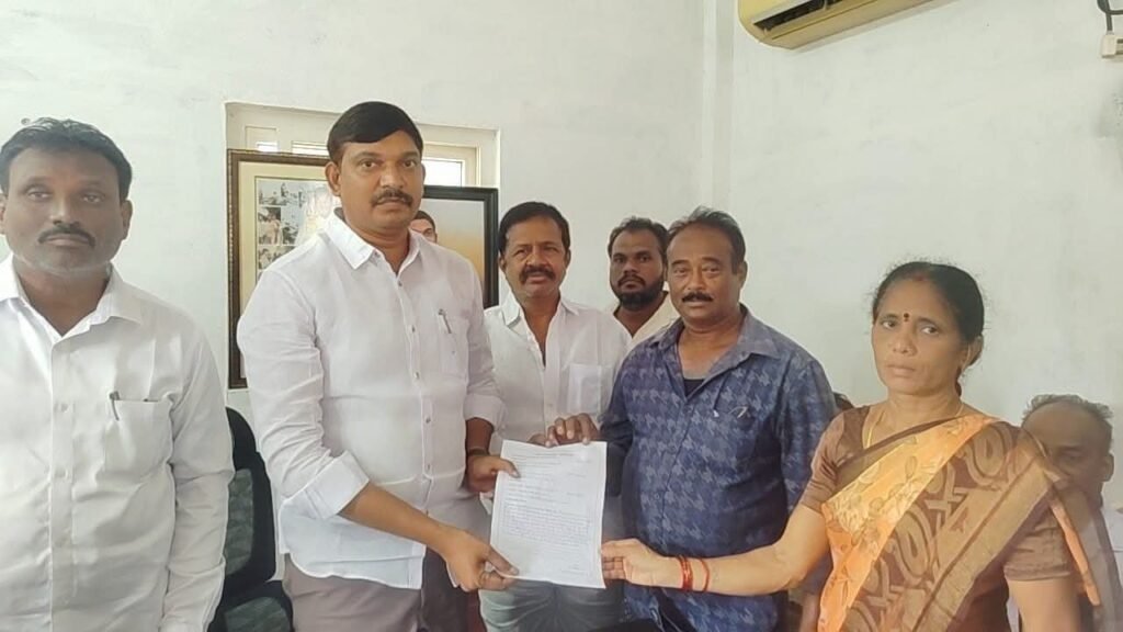 పెడన నియోజకవర్గంలో ఘనంగా ప్రజా దర్బార్: ప్రజల సమస్యలను స్వయంగా స్వీకరించిన ఎమ్మెల్యే కాగిత కృష్ణ ప్రసాద్