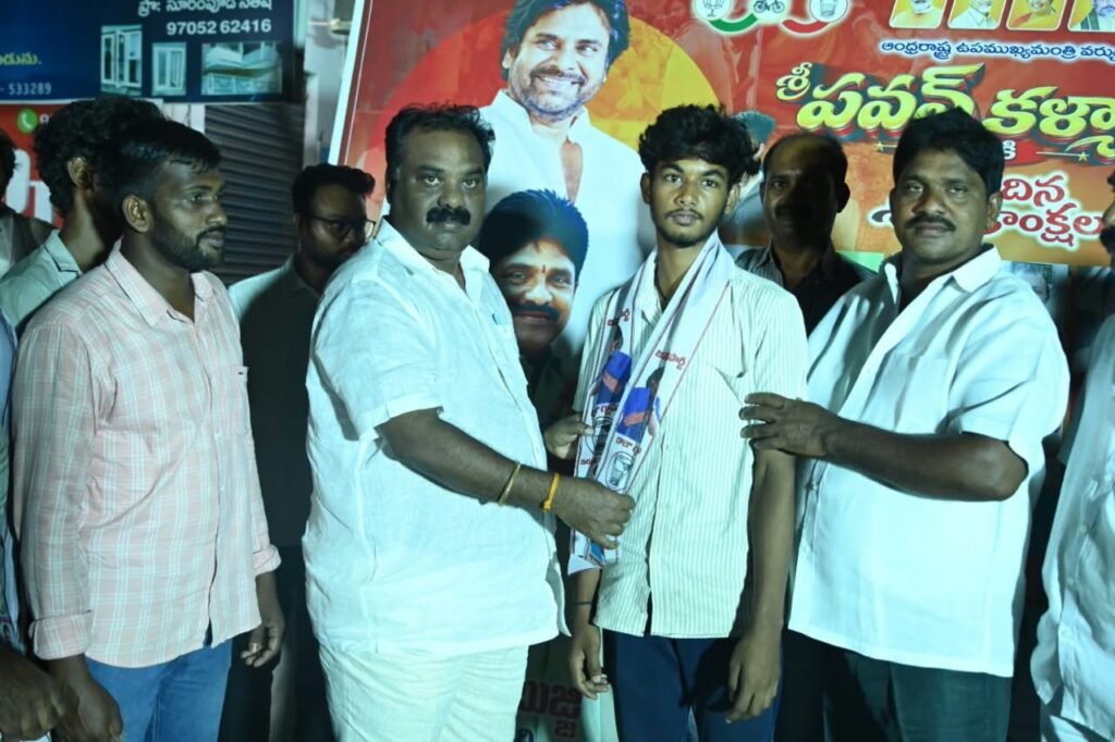 రాజానగరంలో వైసిపికి భారీ షాక్.. ఎమ్మెల్యే బత్తుల బలరామకృష్ణ సమక్షంలో జనసేనలోకి వంద కుటుంబాల చేరిక