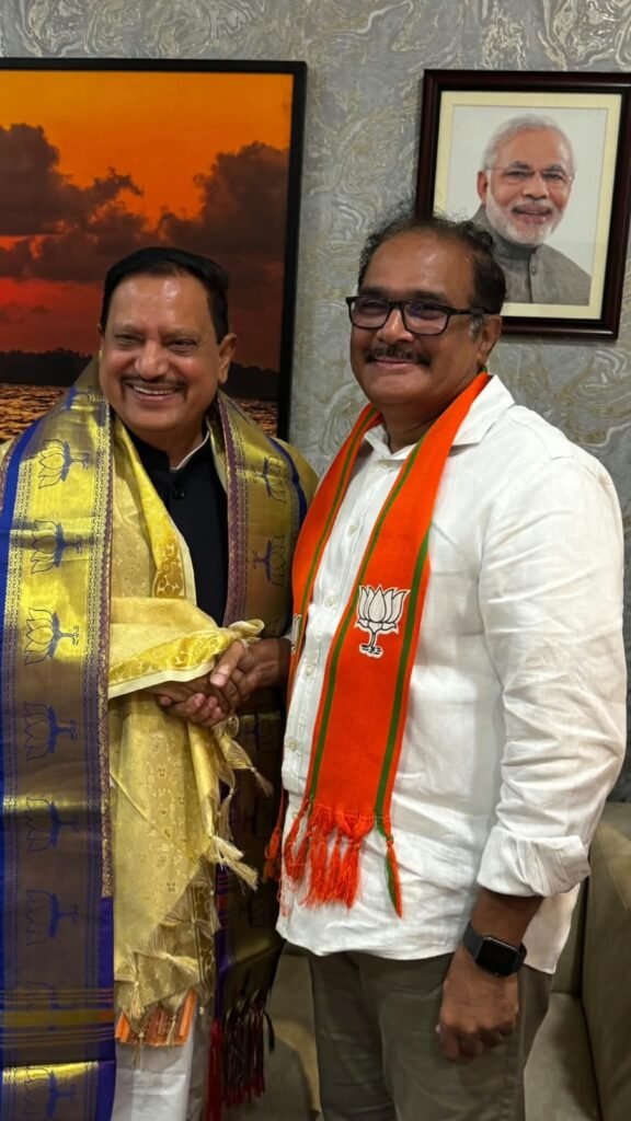 బీజేపీ ఏపీ నూతన ఇన్‌చార్జ్ అరవింద్ సింగ్ భధౌరియాకు ఘన స్వాగతం… కేసరపల్లిలో ‘మన ఊరు – మన జెండా’ కార్యక్రమంలో భాగస్వామ్యం