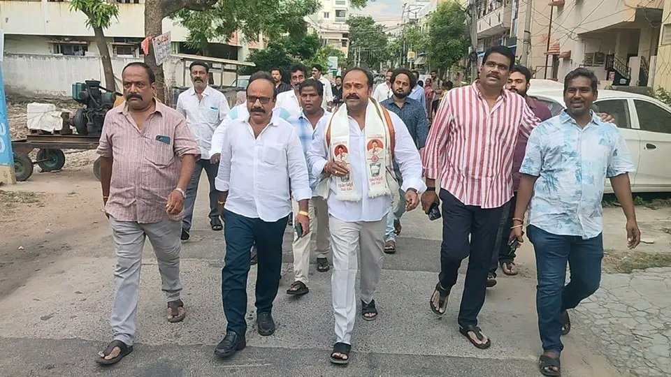 విజయవాడ సెంట్రల్ 67వ డివిజన్ (మధురానగర్) జనసేన కార్పొరేటర్ అభ్యర్థిగా లకనం శ్యామ్ ప్రసాద్ నామినేషన్ దాఖలు: డివిజన్ అభివృద్ధికి కట్టుబడి ఉంటానని హామీ!