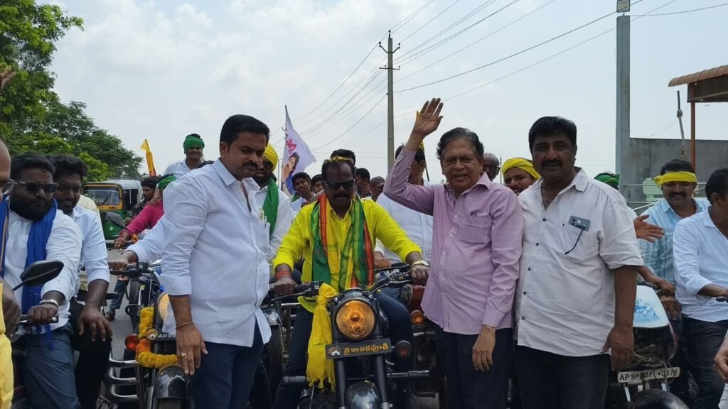 తిరువూరులో ఘనంగా ముగిసిన ‘జయహో బీసీ’ 100 కి.మీ. బైక్ ర్యాలీ.. స్థానిక సంస్థల్లో 34% రిజర్వేషన్ల అమలే కూటమి ప్రభుత్వ లక్ష్యమన్న ఎమ్మెల్యే కొలికపూడి శ్రీనివాసరావు