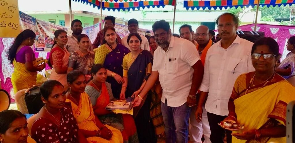 పెద్దాపురంలో ఘనంగా ఎమ్మెల్యే నిమ్మకాయల చినరాజప్ప జన్మదిన వేడుకలు… అంగన్‌వాడీ ఉత్సవంలో పాల్గొన్న టీడీపీ రాష్ట్ర అధికార ప్రతినిధి సుంకర పావని