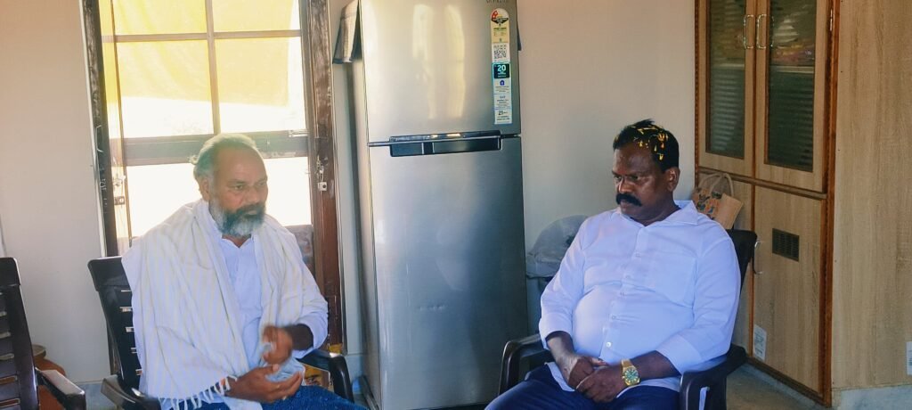 గాదేవారిగూడెం మాజీ సర్పంచ్ ఛన్నా శ్రీనివాసరావు పరామర్శ… ఇంట స్వయంగా కలిసిన తిరువూరు ఎమ్మెల్యే కొలికిపూడి శ్రీనివాసరావు