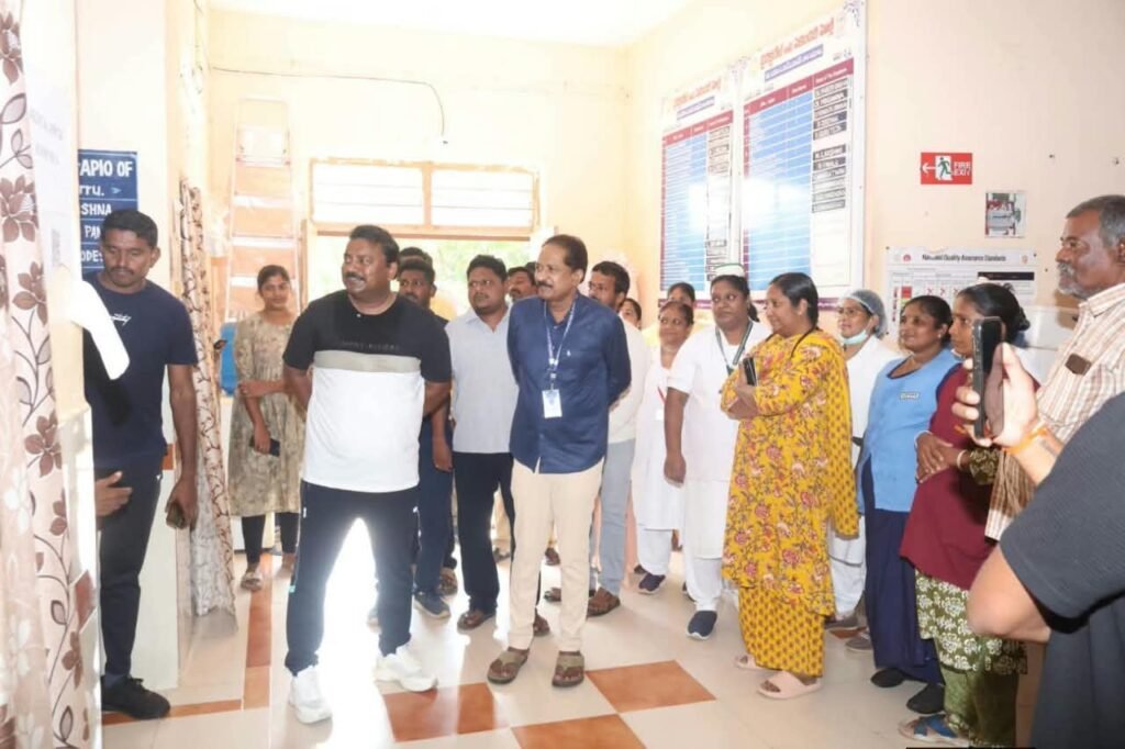 పామర్రు ప్రభుత్వ ఆసుపత్రిలో ఎమ్మెల్యే వర్ల కుమార్ రాజా ఆకస్మిక తనిఖీ.. రోగులకు మెరుగైన వైద్యం అందించాలని అధికారులకు ఆదేశం