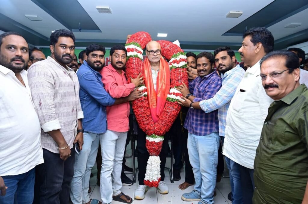 ఆంధ్రప్రదేశ్‌ను పచ్చదనంతో సస్యశ్యామలం చేయడమే లక్ష్యంగా ప్రభుత్వ అడుగులు.. కడియం నర్సరీ రైతుల భాగస్వామ్యంతో హరితాంధ్రప్రదేశ్‌ నిర్మాణం, ఏపీ గ్రీన్ ఎగ్జిక్యూటివ్ కమిటీ ఛైర్మన్ నాగబాబు పర్యటన