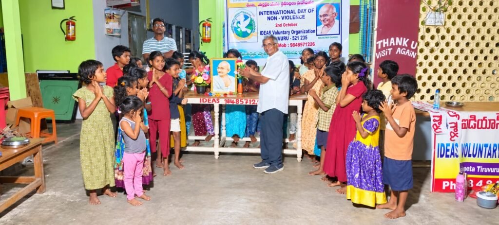 తిరువూరు రాజుపేటలోని ఐడియాస్ సేవా సంస్థలో ఘనంగా మహాత్మా గాంధీ జయంతి.. అణుశక్తి కన్నా ఆత్మశక్తి గొప్పదని నిరూపించిన మహనీయుడు బాపూజీ: డైరెక్టర్ శౌరి