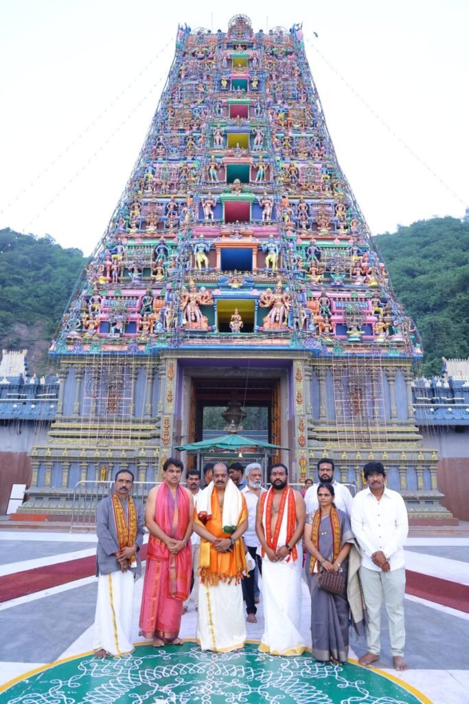 ప్రధాని మోదీ 25 ఏళ్ల ప్రజా ప్రస్థానం: డిప్యూటీ సీఎం పవన్ కల్యాణ్ ఆదేశాలతో ఇంద్రకీలాద్రి దుర్గమ్మ సన్నిధిలో ప్రత్యేక ‘ఖడ్గమాల అర్చన’.. పీఎంఓకు అమ్మవారి శేషవస్త్రాలు, ప్రసాదం!