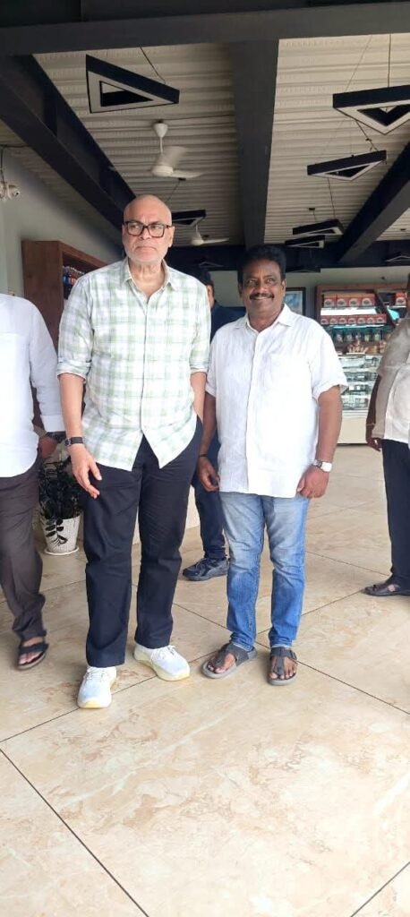 విజయవాడ విచ్చేసిన ఏపీ గ్రీనింగ్ కార్పొరేషన్ చైర్మన్ కొణిదెల నాగబాబు: గన్నవరం విమానాశ్రయంలో ఘన స్వాగతం పలికిన జనసేన నేత పోతిరెడ్డి వెంకటరమణ!