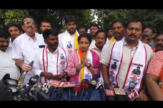 తిరువూరు మున్సిపల్ చైర్మన్ కూటమి అభ్యర్థిగా పి. మాధవి నామినేషన్ దాఖలు