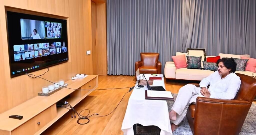 గౌరవ ముఖ్యమంత్రి నారా శ్రీ చంద్రబాబు నాయుడు గారి అధ్యక్షతన హైబ్రిడ్ విధానంలో జరుగుతున్న రాష్ట్ర మంత్రివర్గ సమావేశంలో వర్చువల్‌గా పాల్గొన్న రాష్ట్ర ఉప ముఖ్యమంత్రివర్యులు శ్రీ పవన్ కళ్యాణ్ గారు.