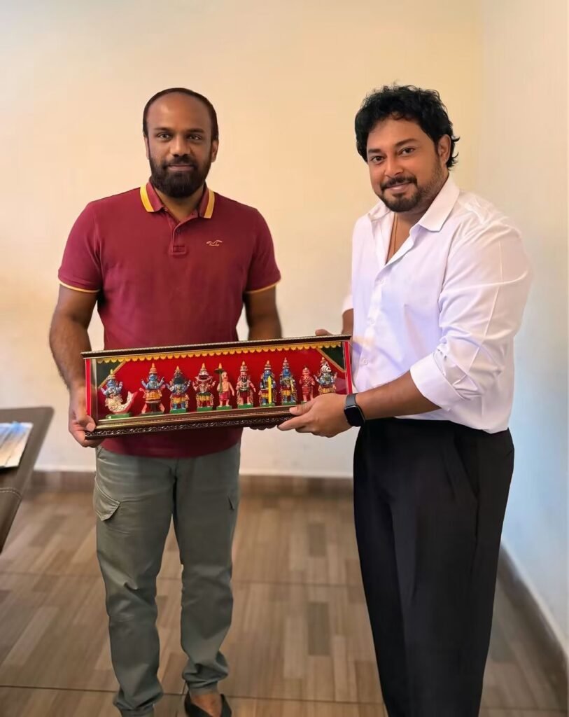 విజయవాడ మేయర్ అభ్యర్థి వంగవీటి రాధాకృష్ణతో సినీ హీరో తనీష్ భేటీ: ఎన్నికల్లో విజయకేతనం ఎగురవేయాలని శుభాకాంక్షలు (జన గళం ఎలక్షన్ డెస్క్)