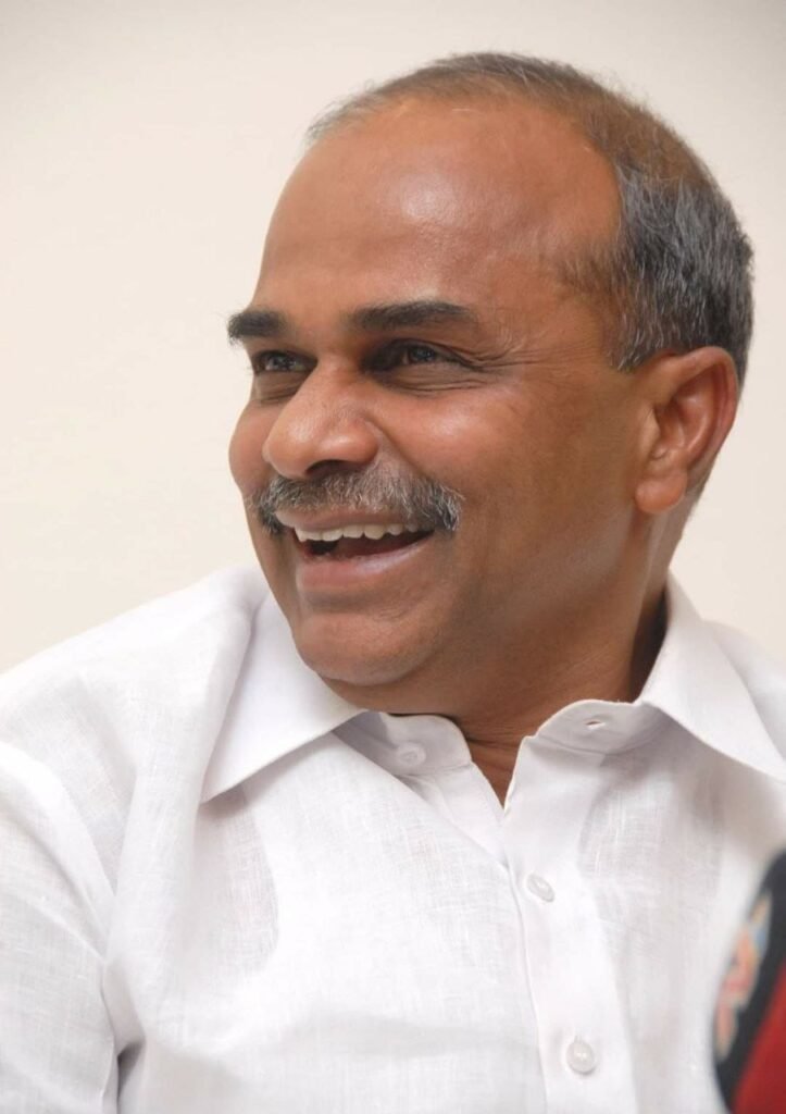ప్రజల గుండెల్లో చిరస్థాయిగా నిలిచిన జననేత వైఎస్సార్: సంక్షేమ పథకాలు, చారిత్రక పాదయాత్రతో చెరగని ముద్ర వేసిన దివంగత మహానేత!