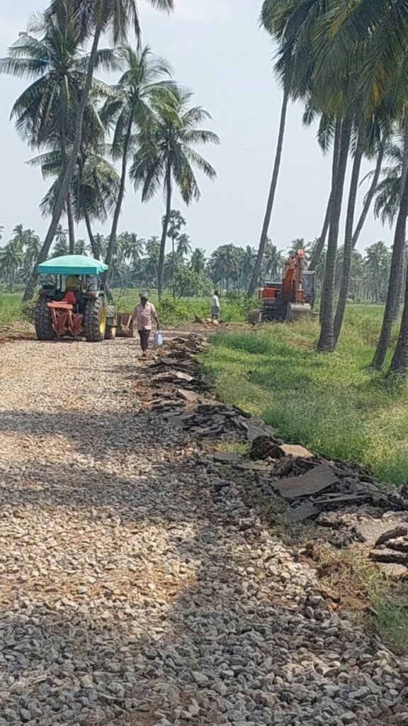చెరుకుమిల్లిలో 15 ఏళ్ల రోడ్డు కష్టాలకు మోక్షం: నేడు యుద్ధప్రాతిపదికన ప్రారంభమైన నూతన బీటీ రోడ్డు నిర్మాణ పనులు.. గ్రామస్తుల్లో వెల్లివిరిసిన హర్షం!