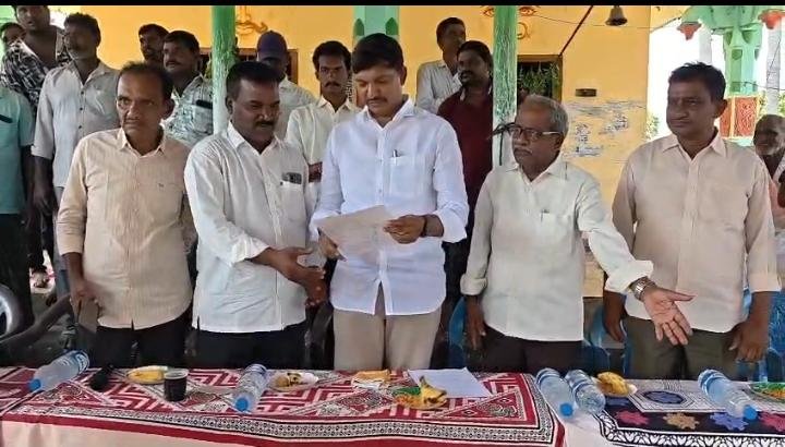 మత్స్యకార కుటుంబాల ఆర్థిక అభ్యున్నతే ధ్యేయం: ఏటిపోరులో 70 మంది మత్స్యకారులకు బోట్ లైసెన్సులు అందజేసిన పెడన ఎమ్మెల్యే కాగిత కృష్ణప్రసాద్!
