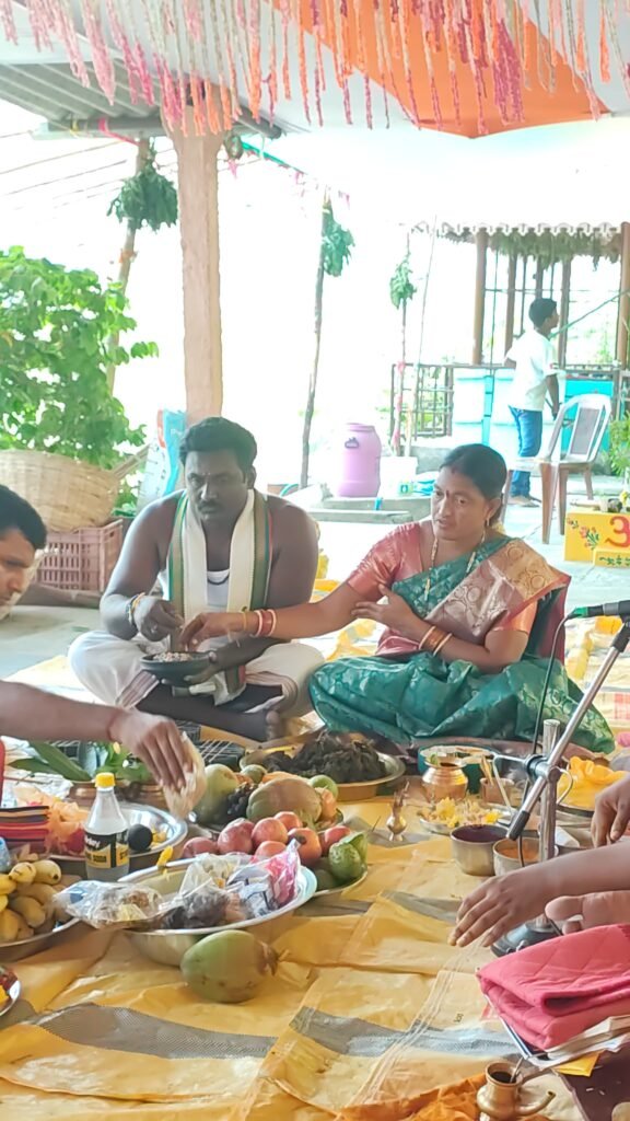 కృత్తివెన్నులో ఘనంగా శరన్నవరాత్రులు ప్రారంభం: కూనపాని నాగబాబు దంపతుల కలశస్థాపన పూజలు!
