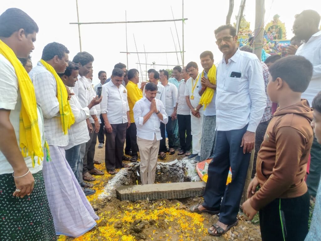 పల్లె పండుగ 3.0’తో గ్రామాల ప్రగతి: మునిపెడలో రూ.7 లక్షల సీసీ రోడ్డు పనులకు శంకుస్థాపన చేసిన ఎమ్మెల్యే కాగిత కృష్ణప్రసాద్!