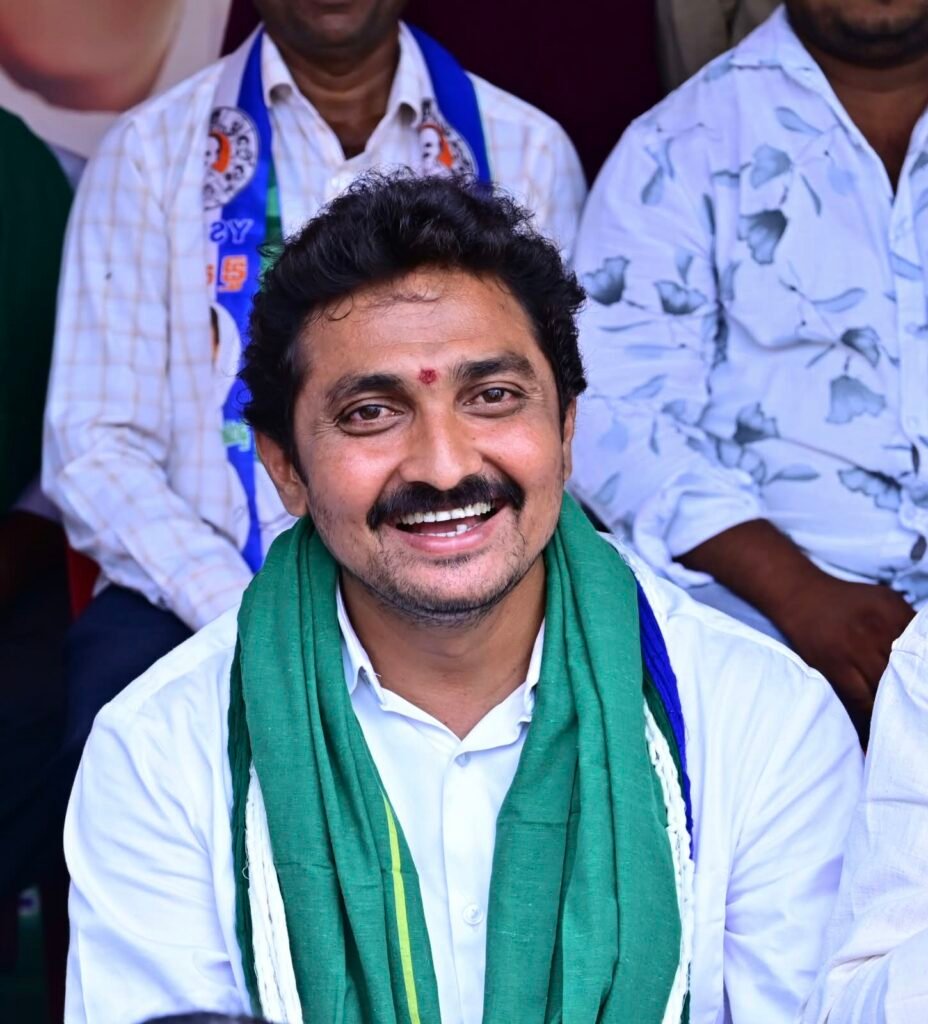 పెడనలో వైఎస్సార్‌సీపీ సన్నాహక సమరం: నేడు గూడూరులో నియోజకవర్గ ఇన్‌చార్జ్ ఉప్పాల రాము ఆధ్వర్యంలో విస్తృత స్థాయి సమావేశం!