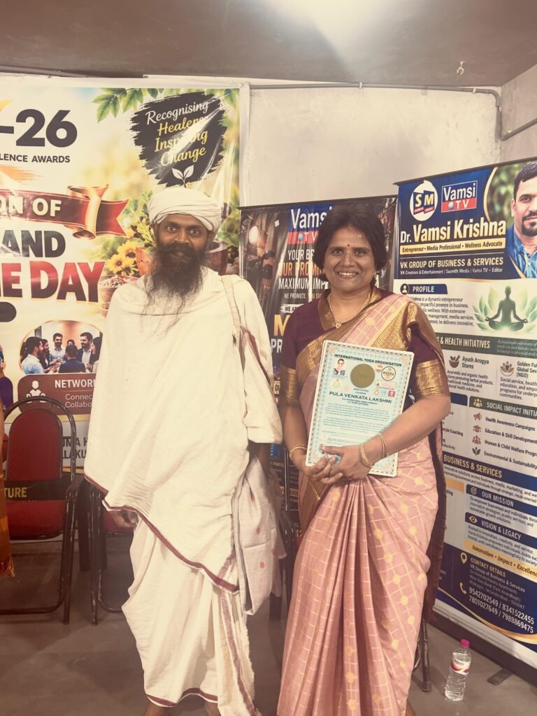 మచిలీపట్నం యోగా ట్రైనర్ పూల వెంకట లక్ష్మికి అంతర్జాతీయ ముద్రా థెరపీ సర్టిఫికెట్ ప్రదానం