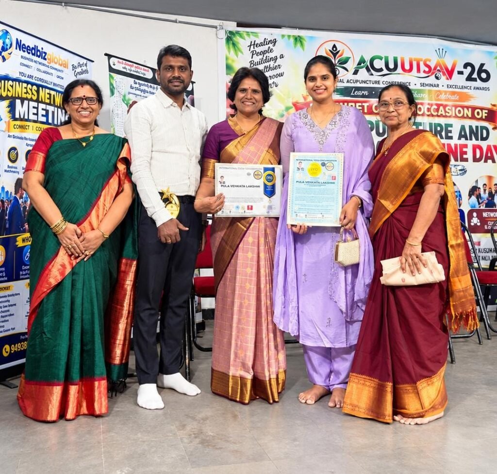 మచిలీపట్నం యోగా ట్రైనర్ పూల వెంకట లక్ష్మికి అంతర్జాతీయ ముద్రా థెరపీ సర్టిఫికెట్ ప్రదానం