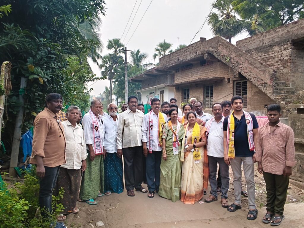 పెడన మండలం చెన్నూరులో కూటమి ఎంపీటీసీ అభ్యర్థి చందు అమరేశ్వరరావు ముమ్మర ప్రచారం కొత్త హరిజనవాడలో విస్తృత పర్యటన