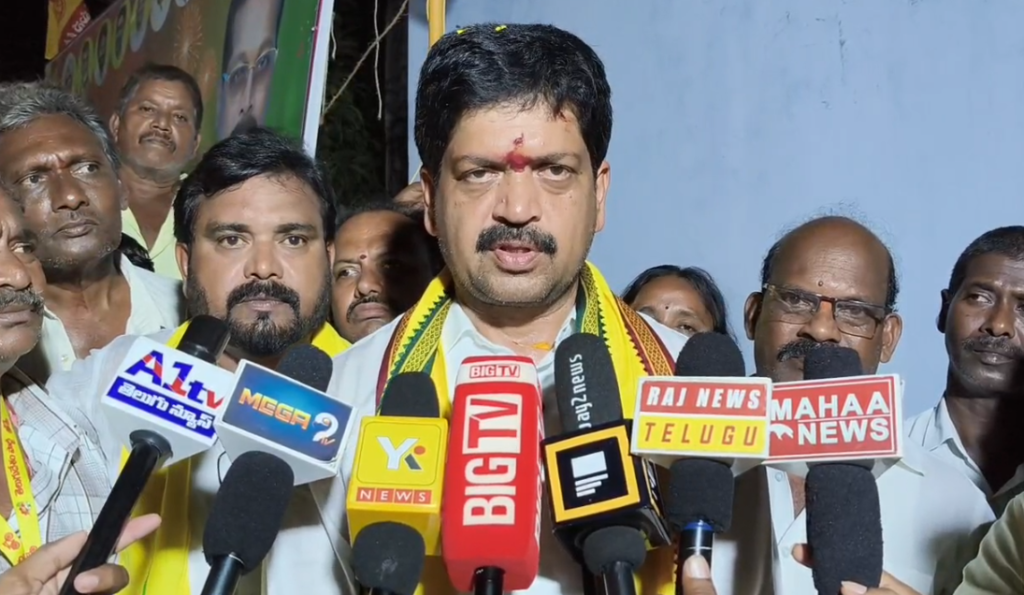 మచిలీపట్నంలో మంత్రి కొల్లు రవీంద్ర సంచలన వ్యాఖ్యలు… లిక్కర్ స్కాం మేజర్ వాటా తాడేపల్లి ప్యాలెస్‌కే చేరింది