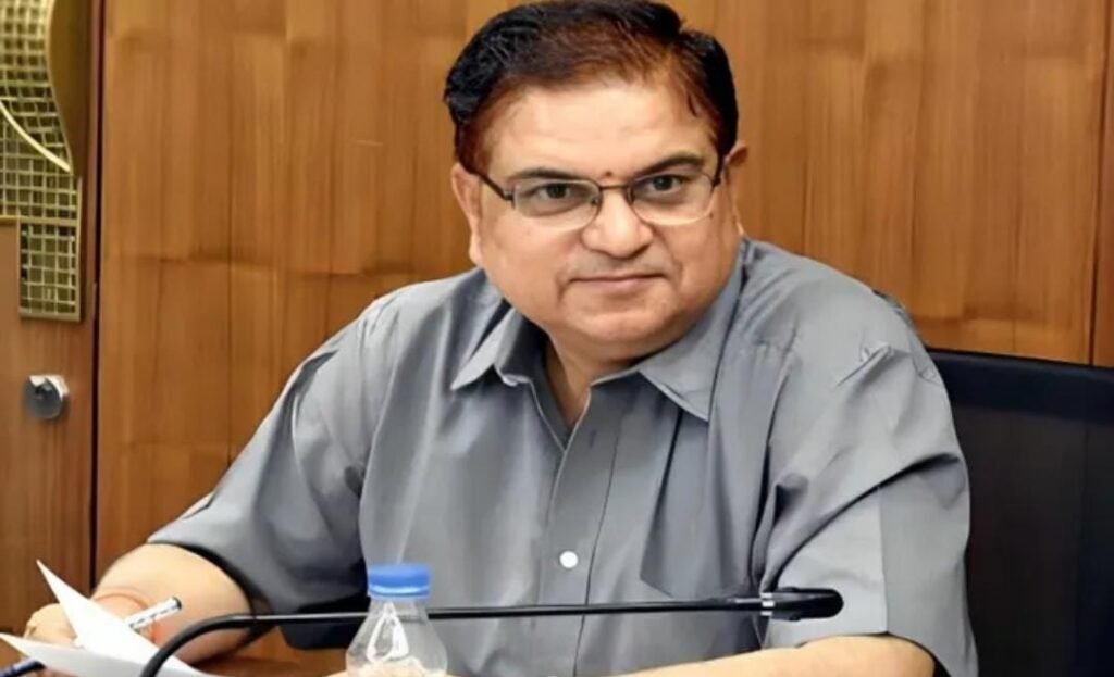 ఏపీలో బ్యాలెట్ పేపర్ విధానంలోనే స్థానిక సంస్థల ఎన్నికలు.. స్పష్టం చేసిన రాష్ట్ర ఎన్నికల కమిషనర్ అనిల్ చంద్ర పునేఠా
