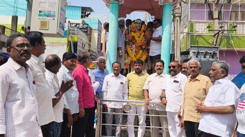 రాజంపేటలో ఘనంగా మహాత్మా గాంధీ జయంతి వేడుకలు.. నివాళులర్పించిన జనసేన ఇంచార్జ్ యల్లటూరు శివరామరాజు
