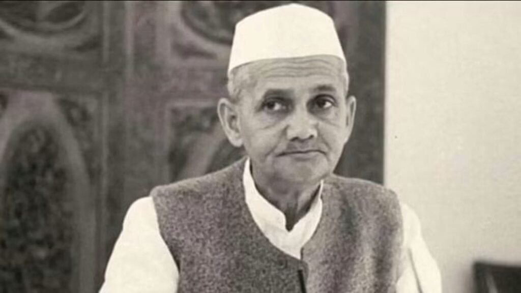 భారతరత్న లాల్ బహదూర్ శాస్త్రి జయంతి.. నిరాడంబరతకు, దేశభక్తికి ప్రతీకగా ఆయన సేవలు చిరస్మరణీయం