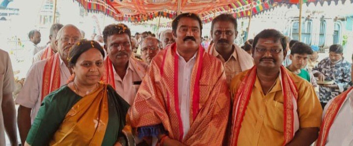 మంగళగిరి లక్ష్మీనరసింహస్వామి మెట్ల మార్గం వద్ద ఘనంగా అన్నదానం.. సేవా కార్యక్రమాలను అభినందించిన ఎమ్మెల్సీ పంచుమర్తి అనురాధ