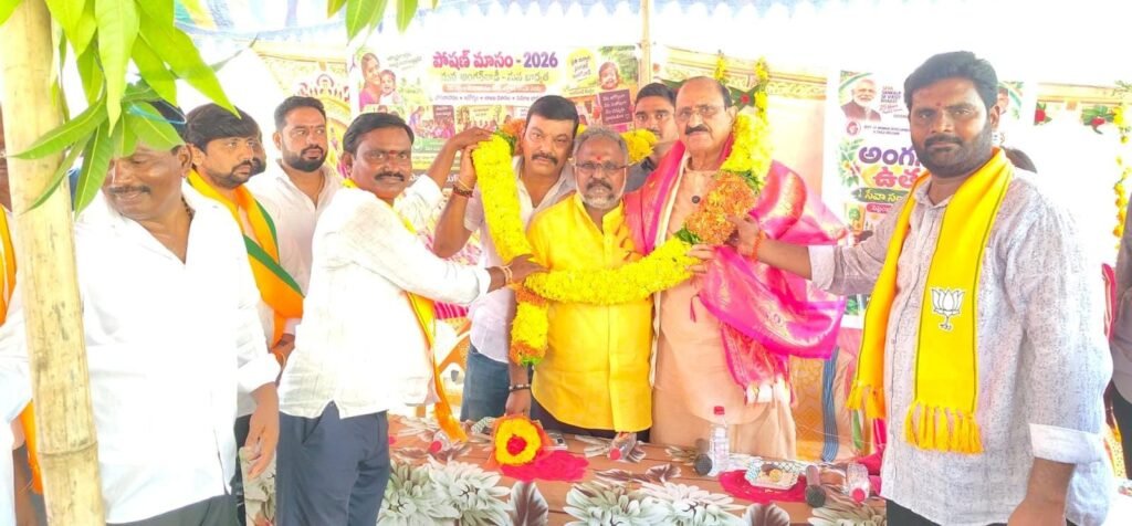 కైకలూరు నియోజకవర్గంలో ఘనంగా ‘పల్లె పండగ-3.0’ భూమిపూజలు.. సామూహిక శ్రీమంతం వేడుకల్లో పాల్గొన్న ఎమ్మెల్యే డాక్టర్ కామినేని శ్రీనివాస్