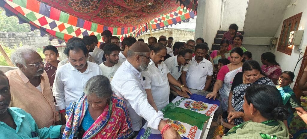 తిరువూరులో వైఎస్ఆర్సీపీ కన్వీనర్ కొలికపోగు నాగరాజు మృతి.. భౌతికకాయానికి నివాళులర్పించిన మాజీ ఎమ్మెల్యే స్వామిదాస్, మాజీ జెడ్పీ చైర్‌పర్సన్ సుధారాణి